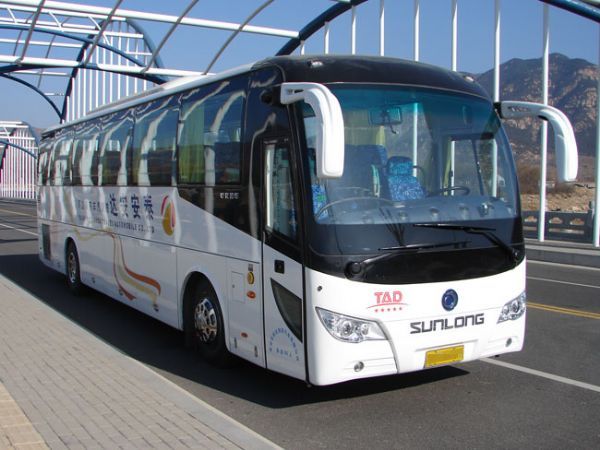 在高速公路上開(kāi)車(chē)需要注意哪些？